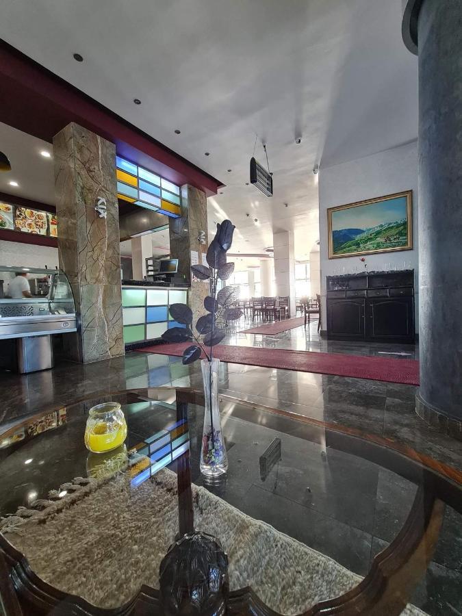Hotel La Corniche 弗尼迪克 外观 照片